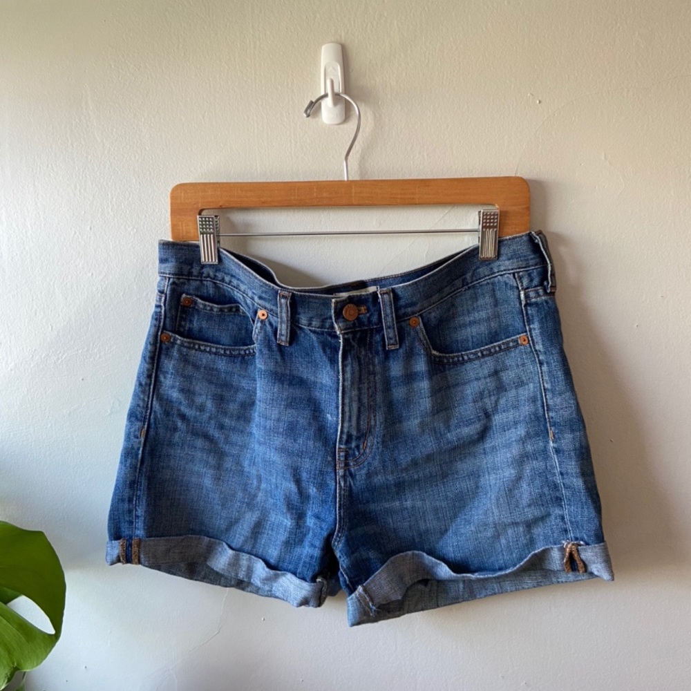 High-Rise Madewell Denim Shorts in Glenoaks Wash